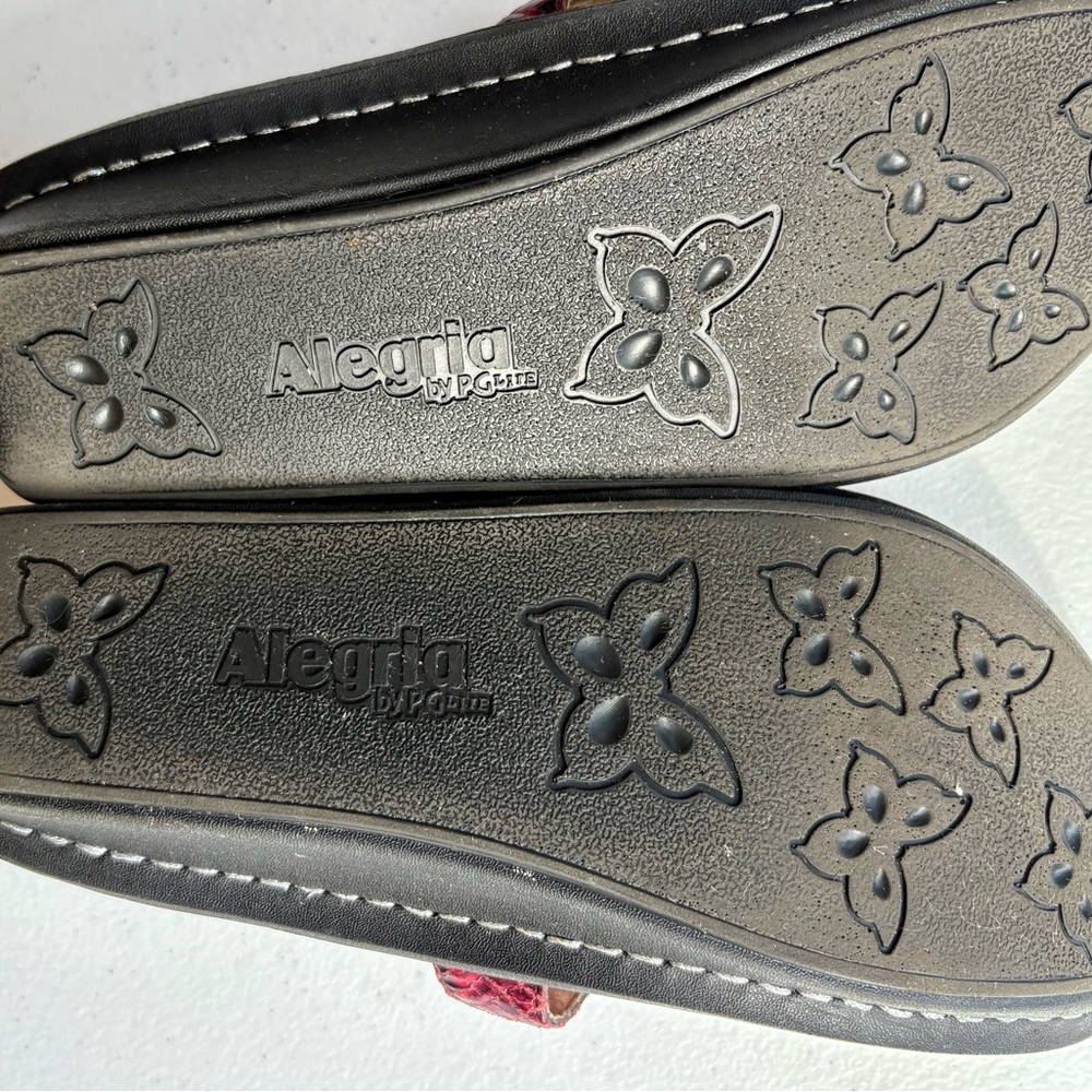 Alegria Mary Jane Red Leather Snakeskin Pattern Size 37 EUC . US 7-7.5 - Picture 13 of 14